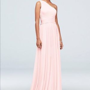 ONE-SHOULDER MESH BRIDESMAID DRESS WITH FULL SKIRT